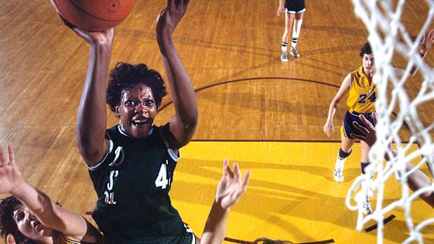 lusia-harris-lead